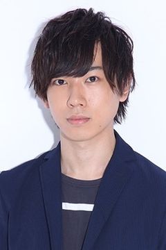 Gakuto Kajiwara interpreta Shinra Kusakabe (voice)