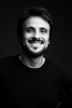 Maximilian Nisi interpreta Gio