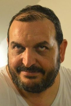 Roberto D'Alessandro interpreta Lupu