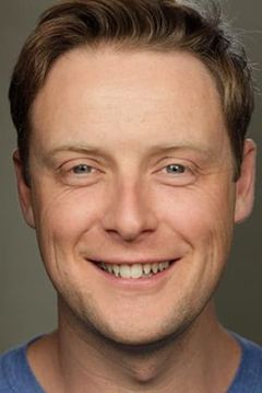 Stephen Ashfield interpreta Pie Customer