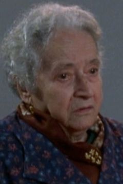Evelina Gori interpreta Nonna Elide