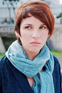 Miriam Karlkvist interpreta Lucia