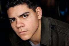 Arthur Santiago interpreta McDonald´s Manager