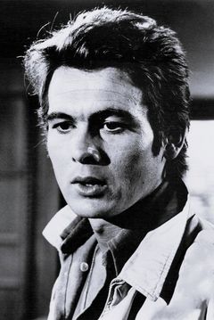 Christopher Jones interpreta Major Doryan