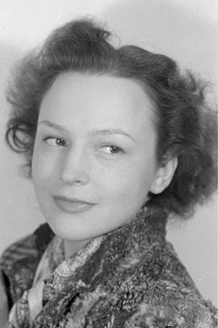 Ingeborg von Kusserow interpreta Hebe (Lady Barbara's Maid) (as Ingeborg Wells)