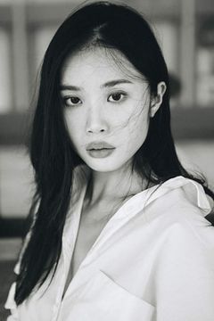 Victoria Loke interpreta Fiona Tung-Cheng