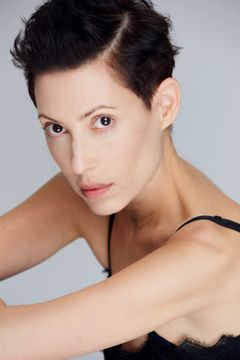 Dorit Sauer interpreta Escort Service Woman #3