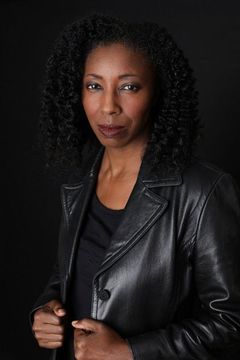 Angela D. Watson interpreta Jury Foreman