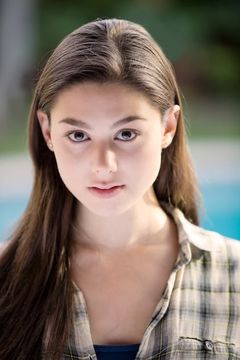 Kira Kosarin interpreta Phoebe Thunderman