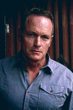 James Bannon interpreta Additional Voices (voice)
