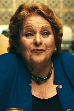 Dina Doron interpreta Zohan's Mother