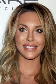 Chloe Lattanzi interpreta Electra