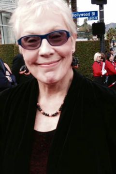 Beverly Walker interpreta Abbess