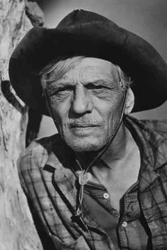 Francis McDonald interpreta Cobb (uncredited)