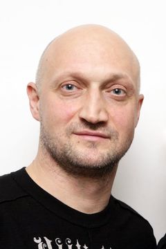 Yuriy Kutsenko interpreta Matvei