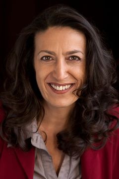 Monica Guazzini interpreta Professoressa Fioravanti
