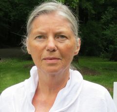 Sandra Seacat interpreta Janet Adkins