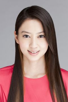 Mayuko Kawakita interpreta Yuri Kouno