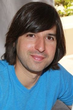 Demetri Martin interpreta Ice Bear (voice)