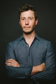 Michael Izquierdo interpreta Trader
