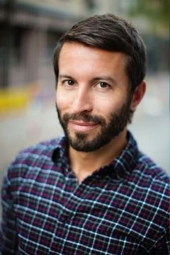 Nicolas Robin interpreta Capitaine Alex Surchamps