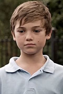 Jack Heanly interpreta Andy Emery