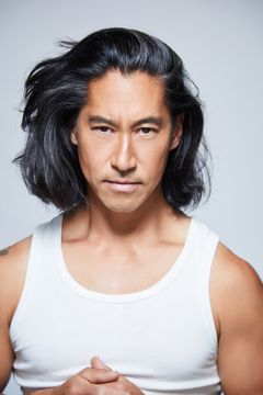 Masa Yamaguchi interpreta Senator (uncredited)