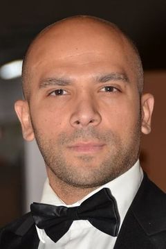 Adam Stone interpreta Body Guard