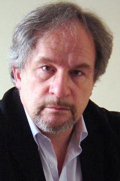 Patrick Zimmermann interpreta President of the Paris court