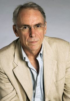 Norman Armour interpreta Literary Enthusiast