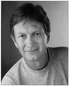 Jamie Horton interpreta Mike Winter