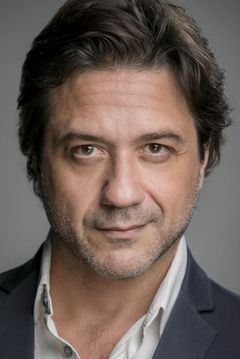Enrique Arce interpreta Andrés