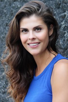 Erica Elliot interpreta Samantha