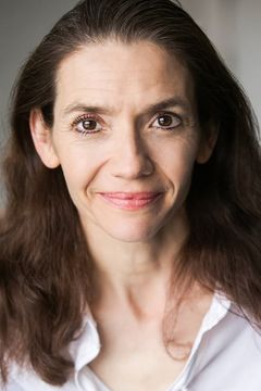 Laurence Bouvard interpreta Additional Voice (voice)