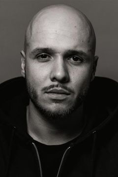 Alexandre Auvergne interpreta Gendarmerie Officer
