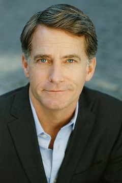 James Lloyd Reynolds interpreta Doctor