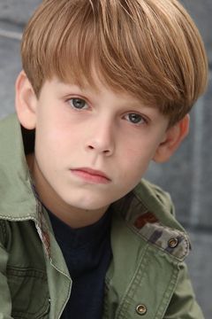Hudson Meek interpreta Chris Piper