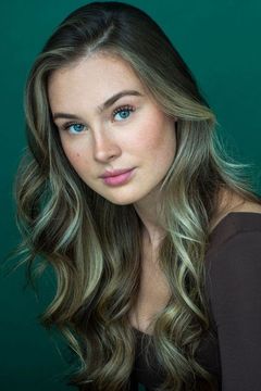 Brianna Diebolt interpreta Grace