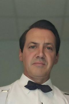 Ray Weafer interpreta Maitre'd at Sardi's (credit only)