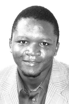 Joel Phiri interpreta Student