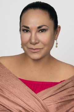 Lilian Tapia interpreta Rosa