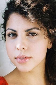 Jess Salgueiro interpreta Fatima