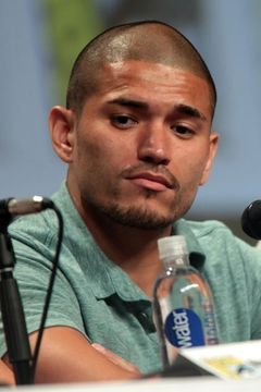 Miguel Gomez interpreta Ivan Ortiz