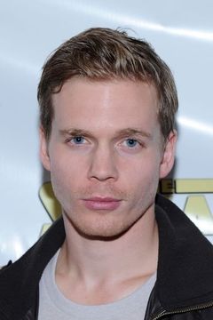 Tyler Elliot Burke interpreta Genosha Sentry