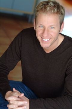 Dave Rosenbaum interpreta Fabrice (voice)