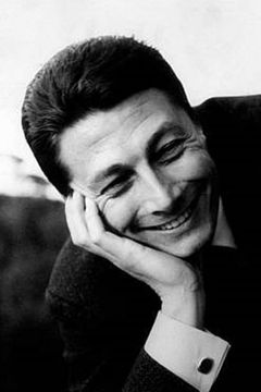 Warner Bentivegna interpreta Paris