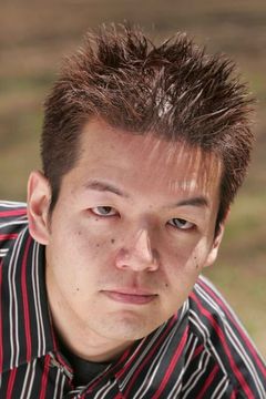 Kensuke Sato interpreta Mr. Plastic (voice)