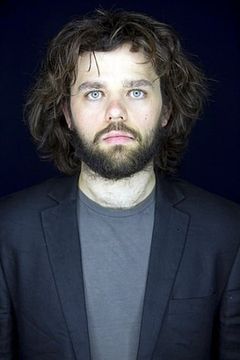 Yann Frisch interpreta Le magicien