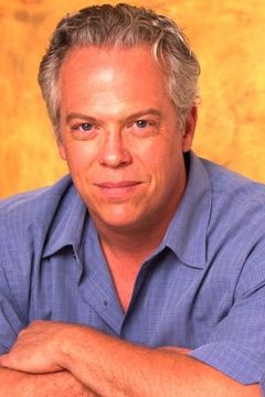 Brian Powell interpreta Middle Aged Customer