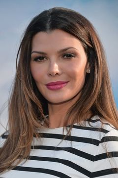 Ali Landry Monteverde interpreta Ava